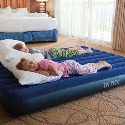 Matelas gonflable 2 places avec pompe manuelle